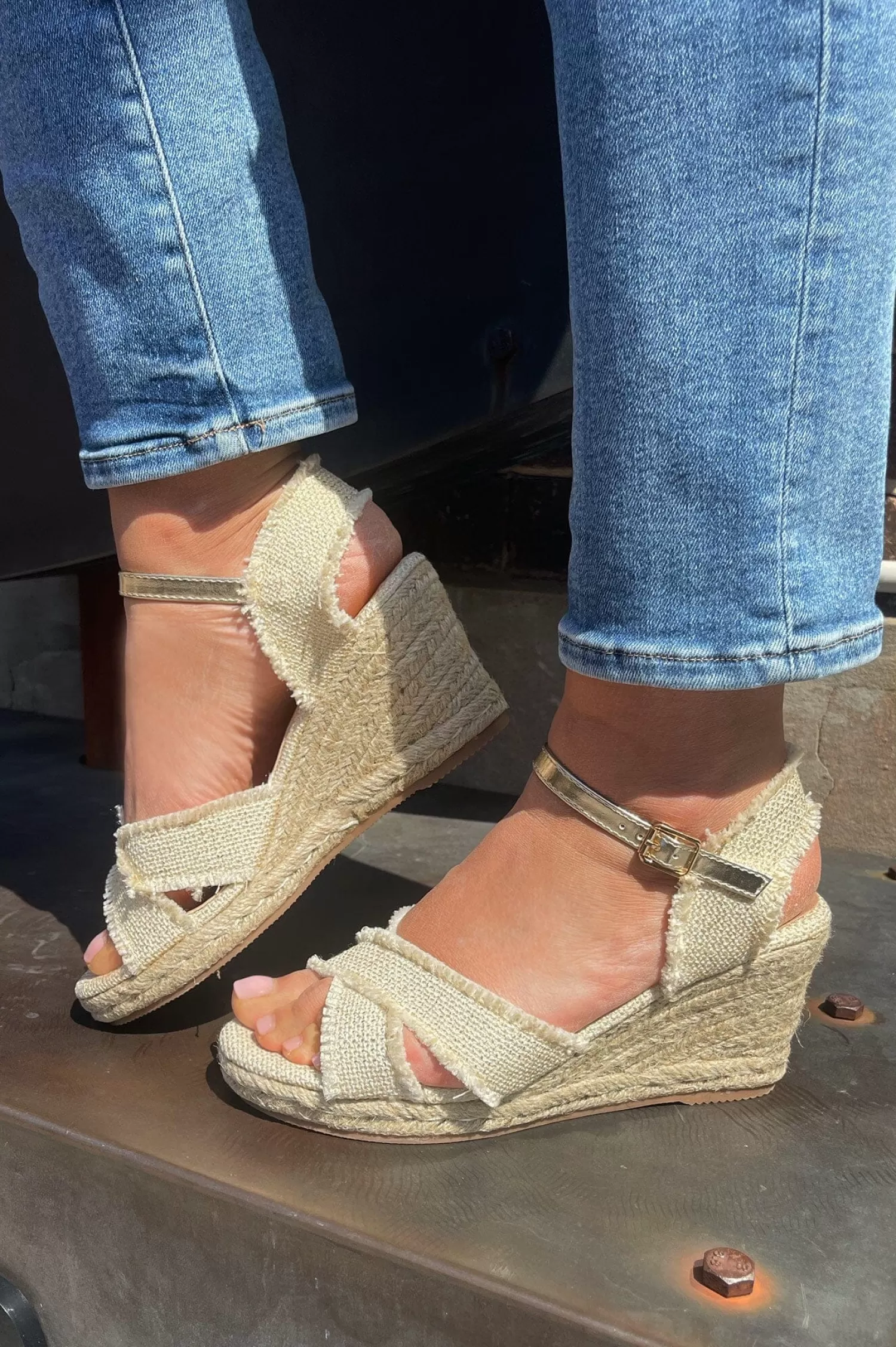 Outlet Avianna Wedges Gold Heels And Wedges