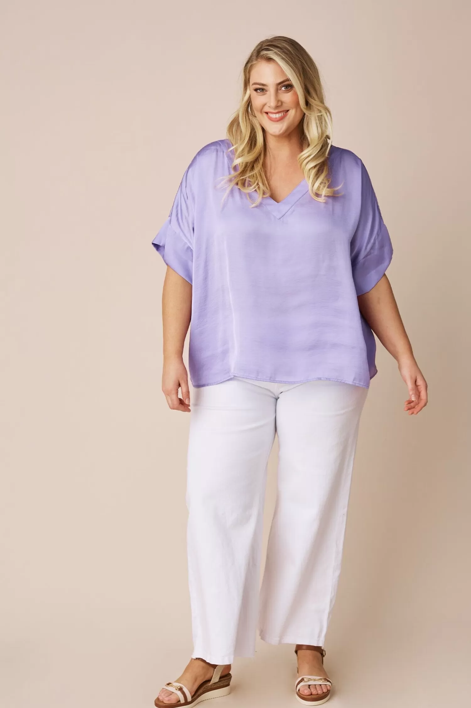 Discount Bianca Short Sleeve Top Lavender with V Neck Bianca Tops | Short Sleeve