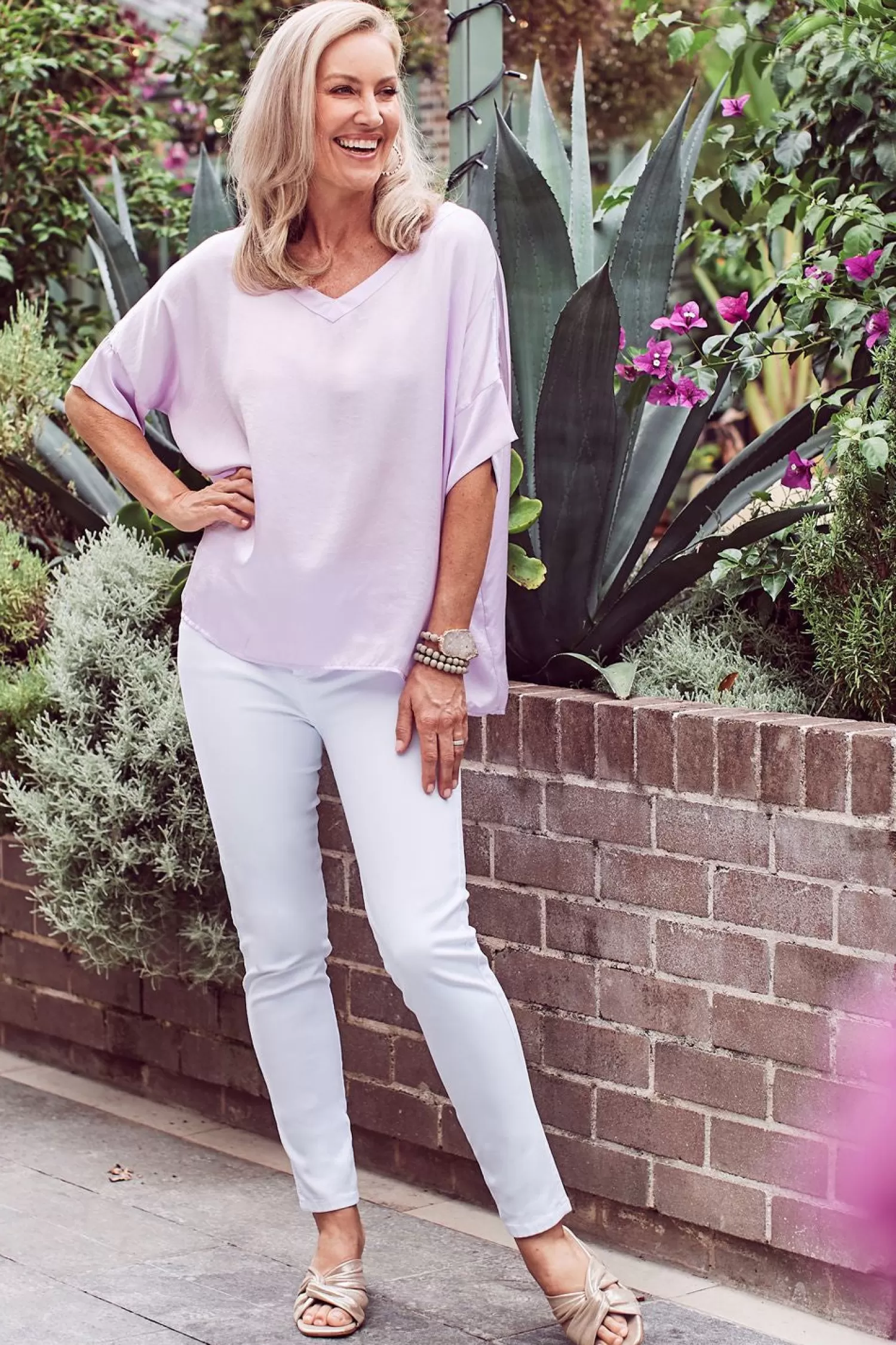 Best Sale Bianca Short Sleeve Top Lilac with V Neck Bianca Tops | Short Sleeve