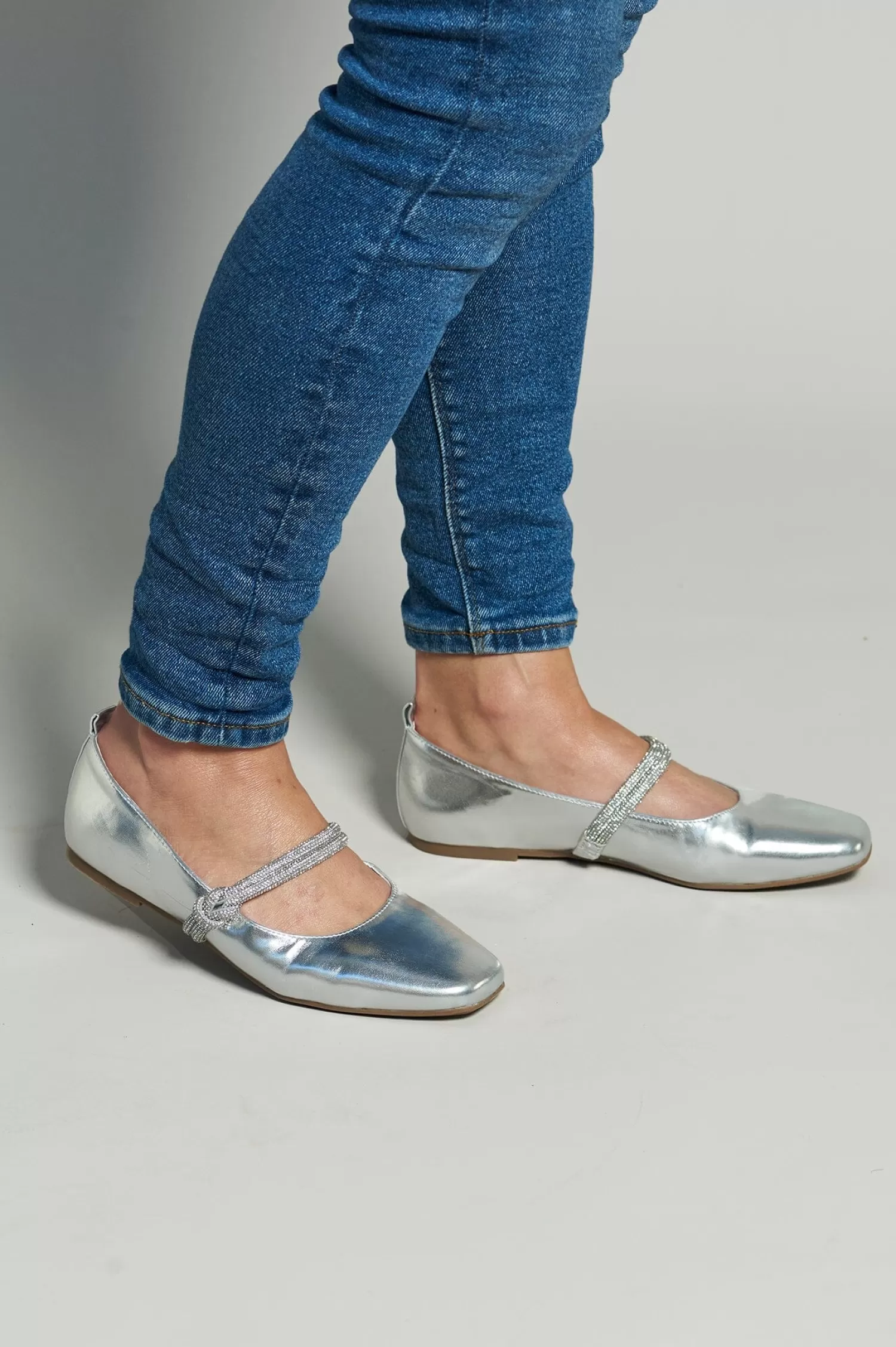 Clearance Elara Ballet Flats Silver Flats & Loafers