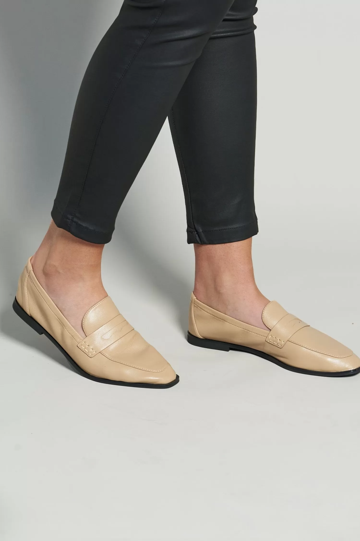 Clearance Fiora Loafers Beige Flats & Loafers