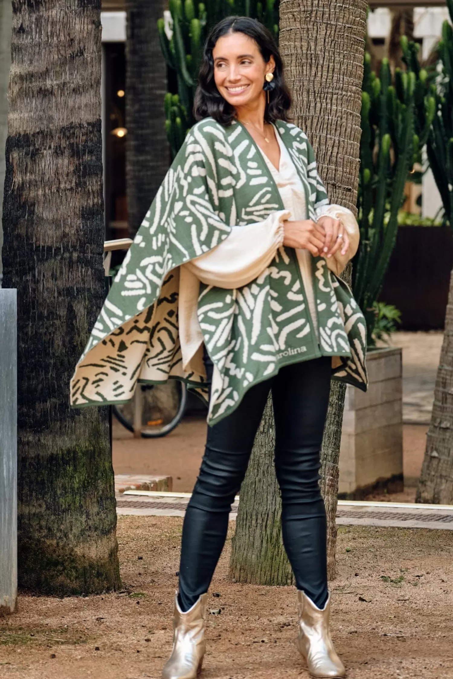 Clearance Hollie Wrap Ivory and Emerald Knitwear | Capes & Kaftans