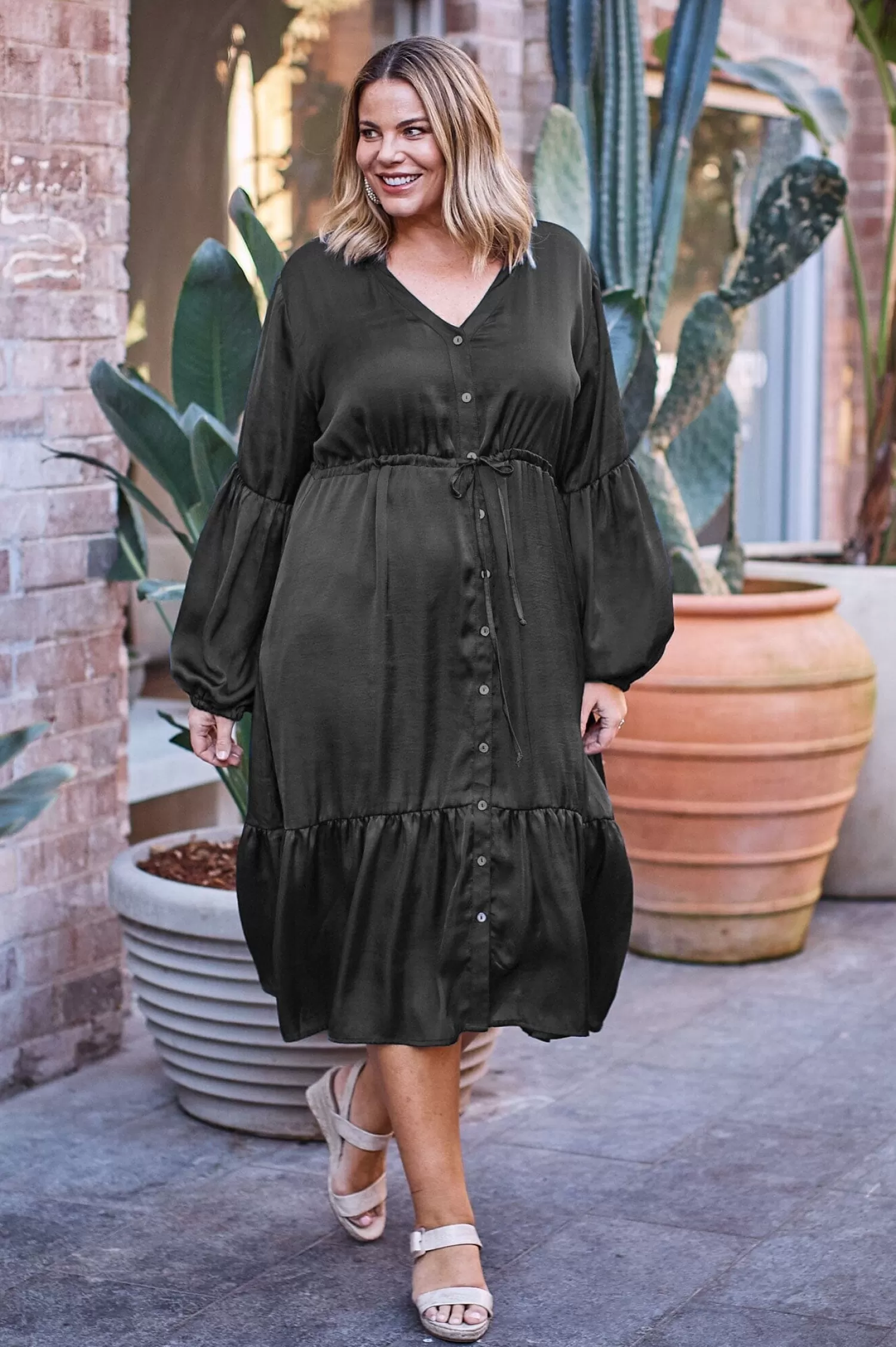 Store Mikayla Long Sleeve Tiered Dress Black Long Sleeve