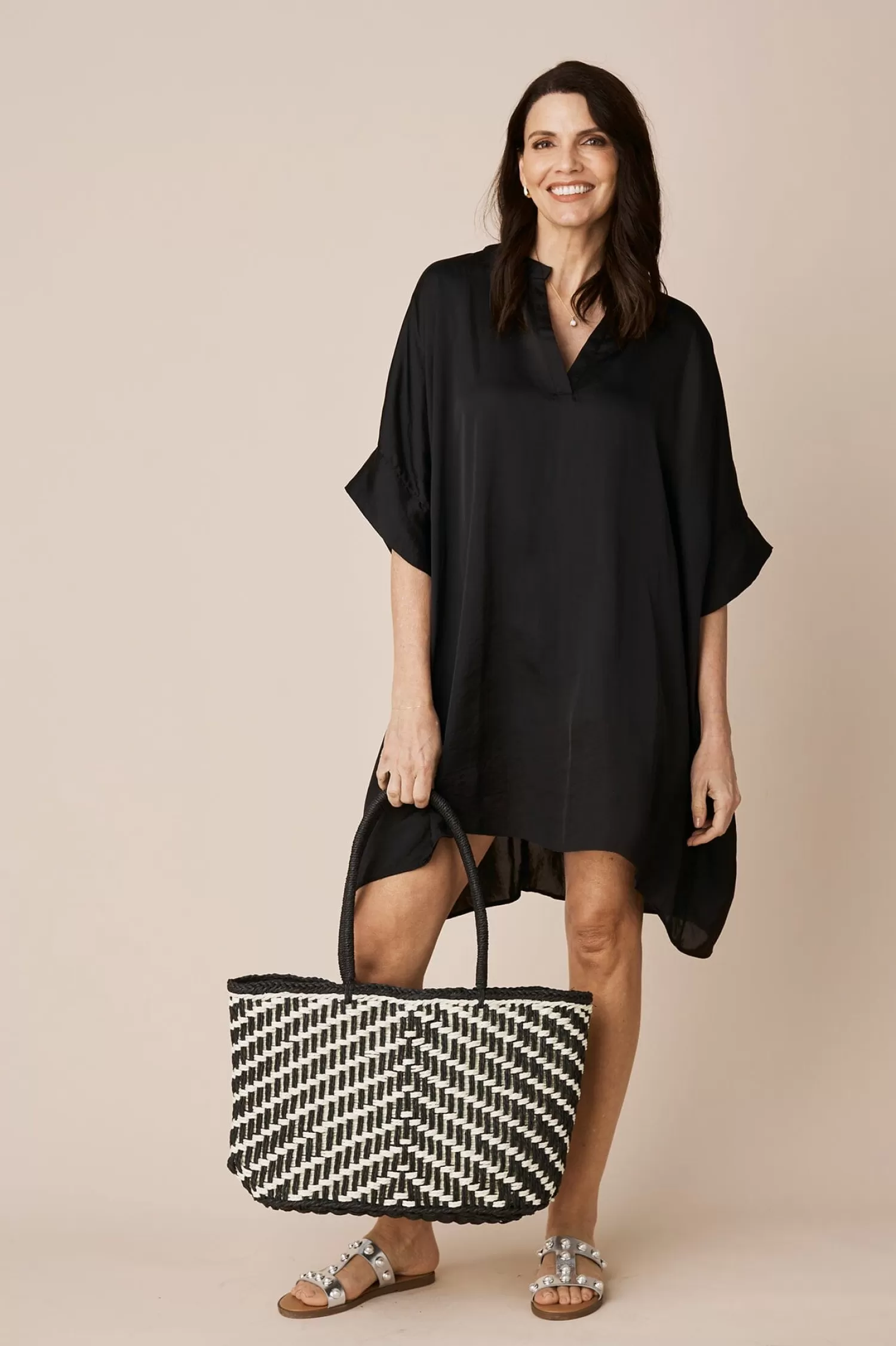 Discount Nice Tunic Black Short Sleeve