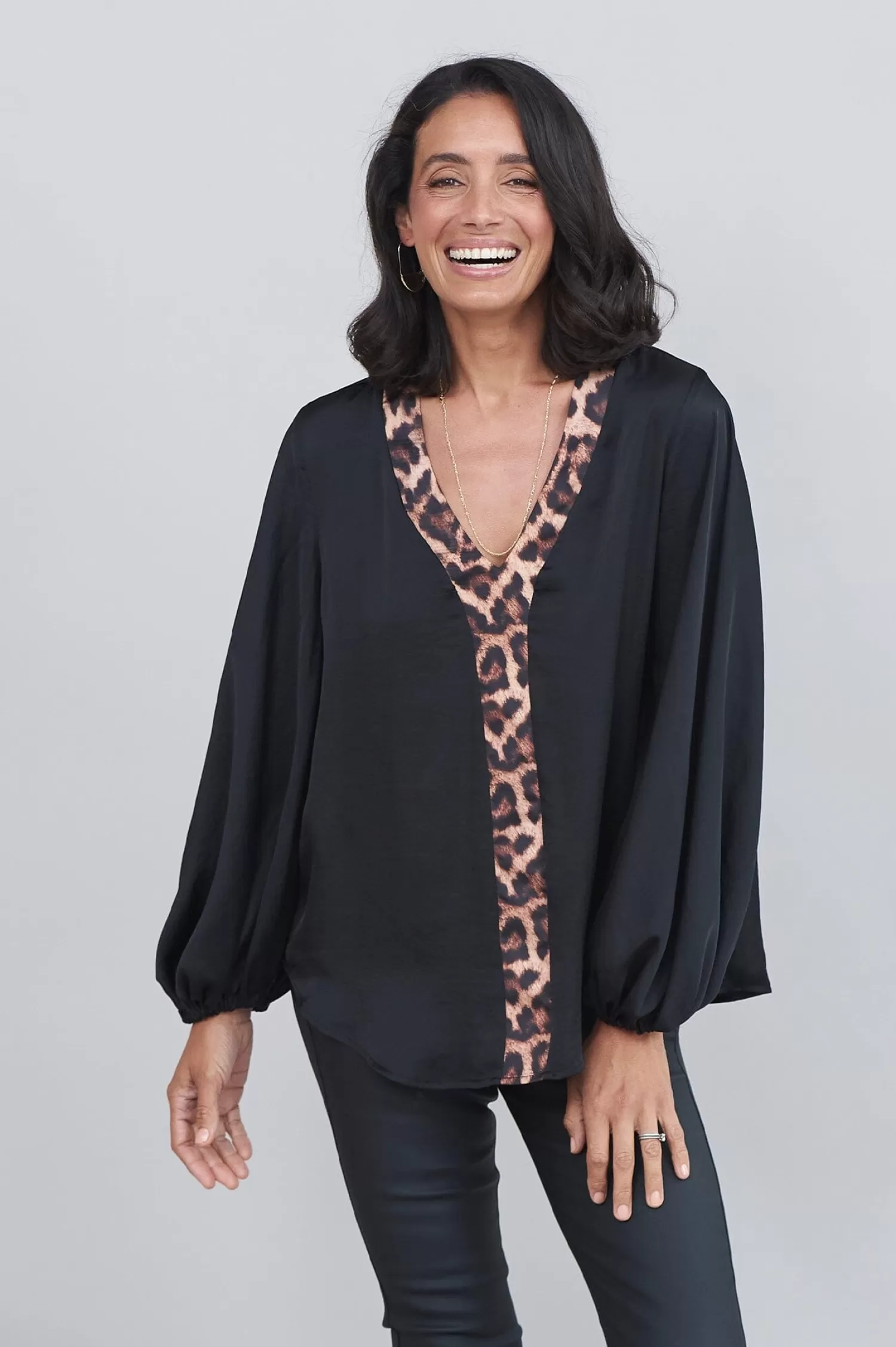 Hot Sovana V-Neck Top Black with Animal Trim Sovana Tops | Long Sleeve